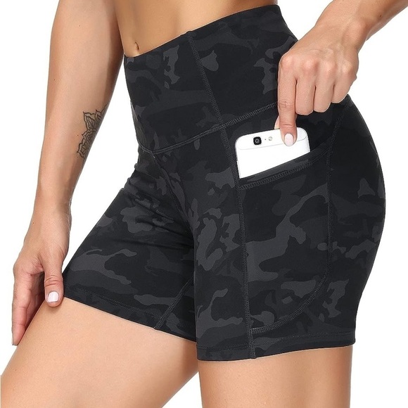 The Gym People TGP black camouflage workout shorts with pockets NWT Sz-M R20 - Picture 2 of 11